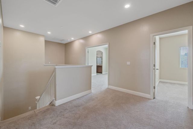 2347 W Babcock Avenue, Visalia, CA 93291