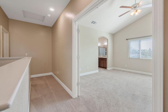 2347 W Babcock Avenue, Visalia, CA 93291