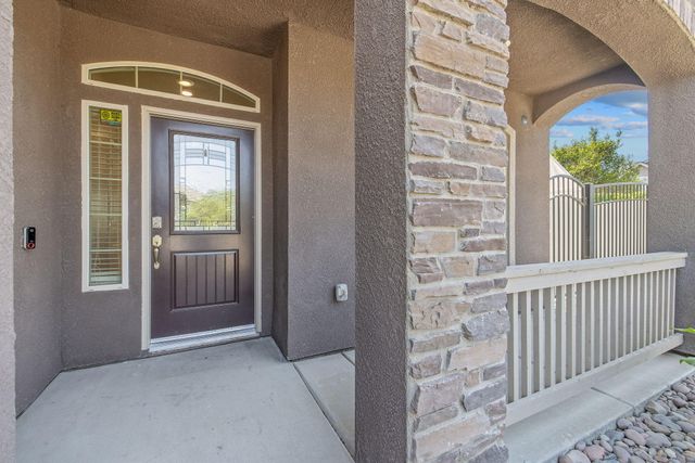 2347 W Babcock Avenue, Visalia, CA 93291