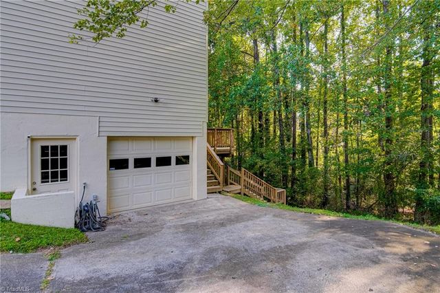 1608 Cranberry Hill Lane, Winston-salem, NC 27127