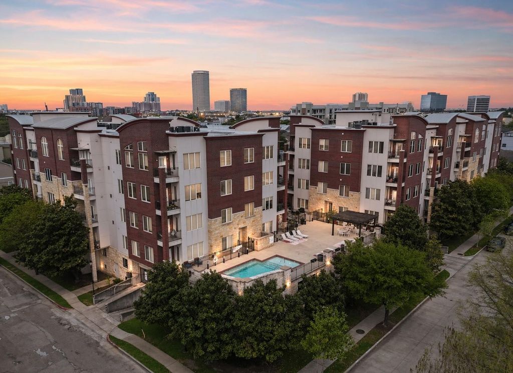 100 Willard Street 36, Houston, TX 77006