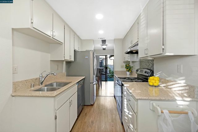 2600 Giant Rd 37, San Pablo, CA 94806