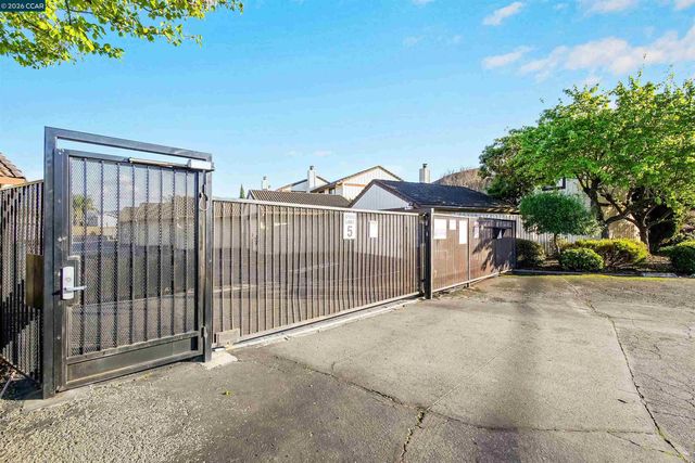 2600 Giant Rd 37, San Pablo, CA 94806