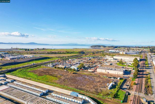 2600 Giant Rd 37, San Pablo, CA 94806