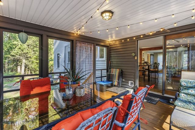 2 Wildwood Dr, Brookline, NH 03033
