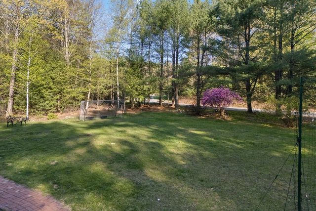 2 Wildwood Dr, Brookline, NH 03033