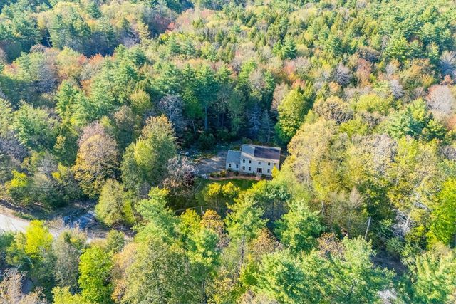 2 Wildwood Dr, Brookline, NH 03033