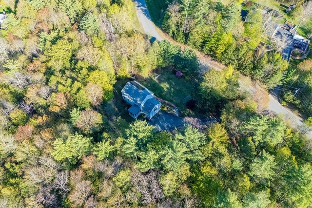 2 Wildwood Dr, Brookline, NH 03033