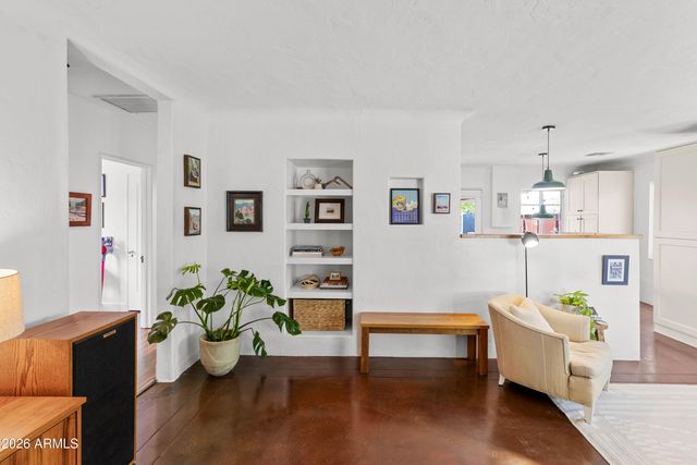 1105 W WILLETTA Street, Phoenix, AZ 85007