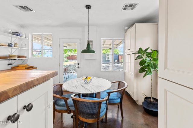 1105 W WILLETTA Street, Phoenix, AZ 85007