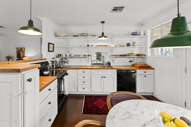 1105 W WILLETTA Street, Phoenix, AZ 85007