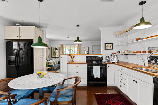 1105 W WILLETTA Street, Phoenix, AZ 85007