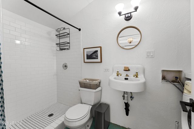 1105 W WILLETTA Street, Phoenix, AZ 85007