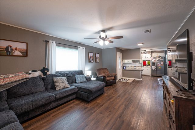 1017 County Road 15390, Deport, TX 75435