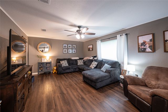 1017 County Road 15390, Deport, TX 75435