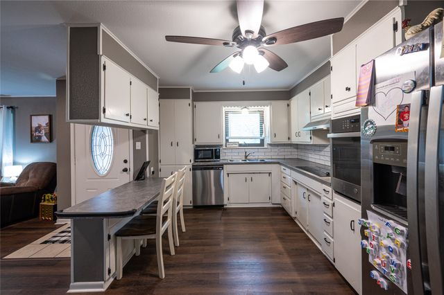 1017 County Road 15390, Deport, TX 75435
