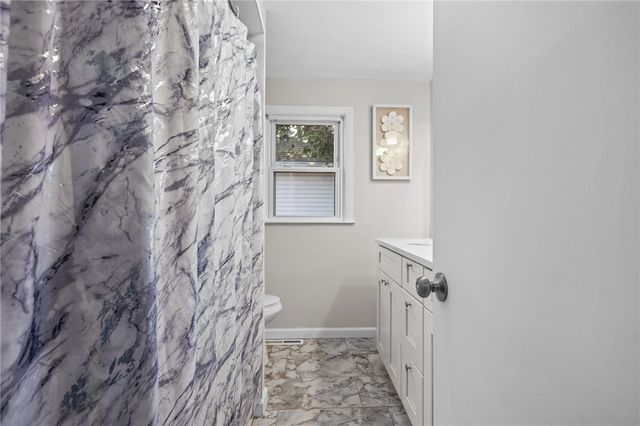 33 Belmont Avenue, East Providence, RI 02914
