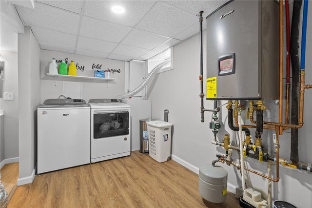 33 Belmont Avenue, East Providence, RI 02914