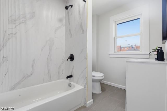 458 Springdale Ave, East Orange City, NJ 07017
