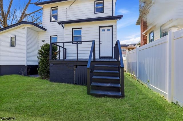 458 Springdale Ave, East Orange City, NJ 07017