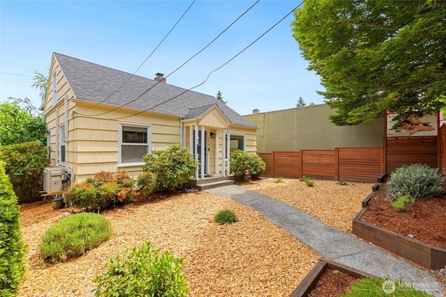 9440 35th Avenue SW, Seattle, WA 98126
