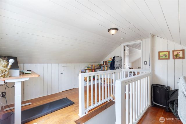 9440 35th Avenue SW, Seattle, WA 98126