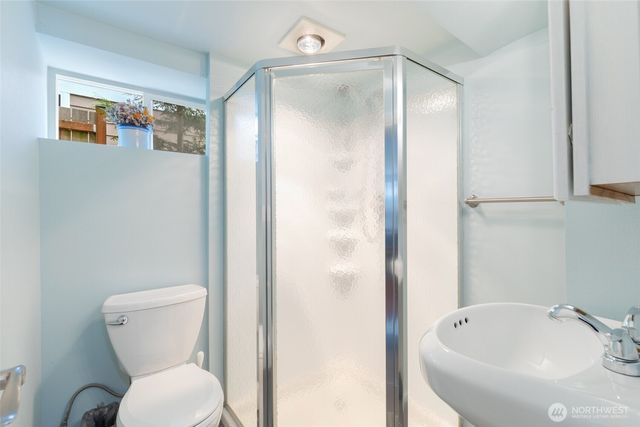 9440 35th Avenue SW, Seattle, WA 98126