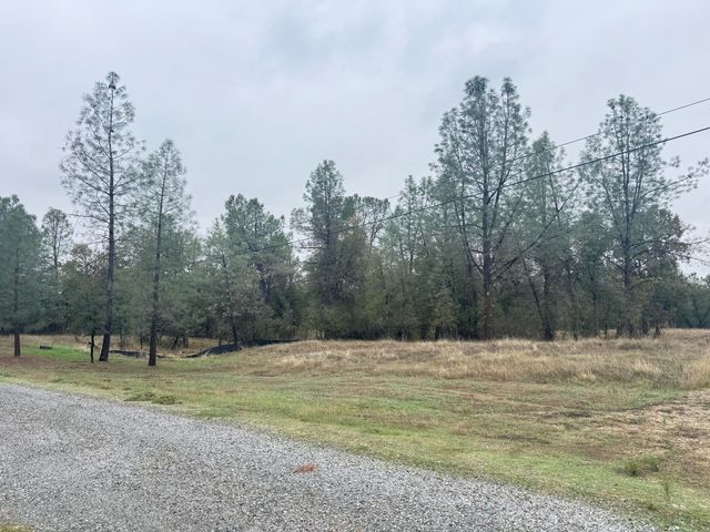 20466 Winchester Trail, Redding, CA 96003