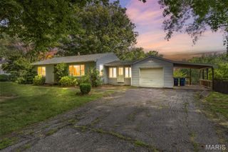 3611 Navajo Drive, Saint Louis, MO 63125