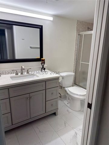 2027 Hythe B 2027, Boca Raton, FL 33434