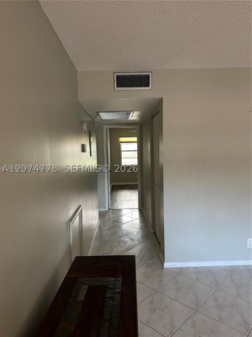 2027 Hythe B 2027, Boca Raton, FL 33434