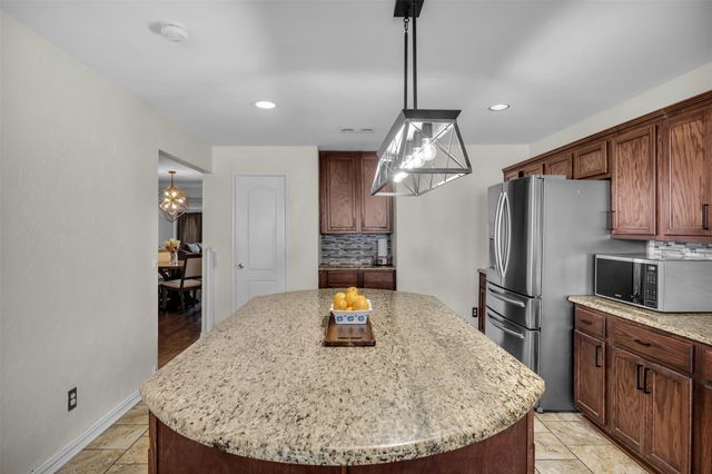 1607 Brandon Street, Dallas, TX 75208