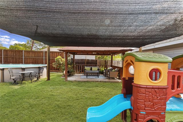 1607 Brandon Street, Dallas, TX 75208