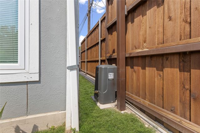 1607 Brandon Street, Dallas, TX 75208
