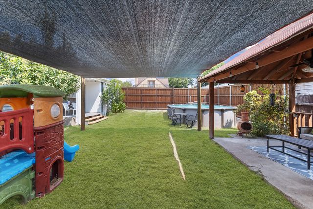 1607 Brandon Street, Dallas, TX 75208