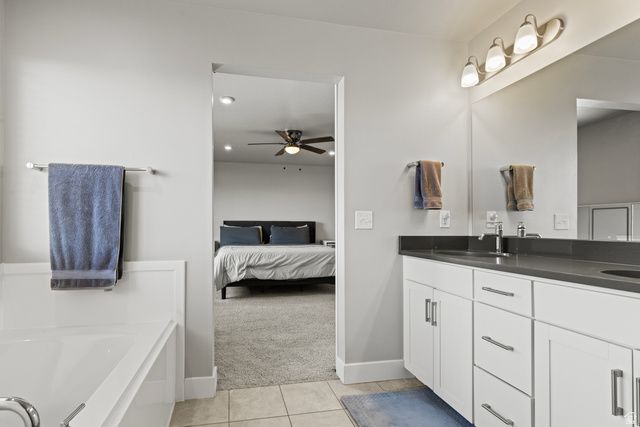 3214 S FIELDS AVE, Syracuse, UT 84075