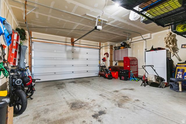 3214 S FIELDS AVE, Syracuse, UT 84075