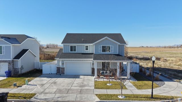 3214 S FIELDS AVE, Syracuse, UT 84075