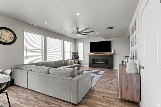 3214 S FIELDS AVE, Syracuse, UT 84075