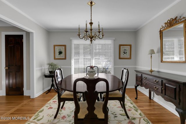 32 Glen Oak Drive, Middletown, NJ 07748