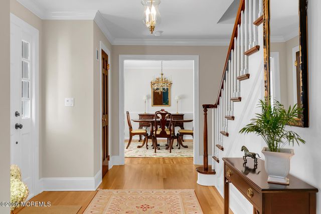 32 Glen Oak Drive, Middletown, NJ 07748