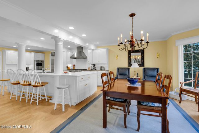 32 Glen Oak Drive, Middletown, NJ 07748