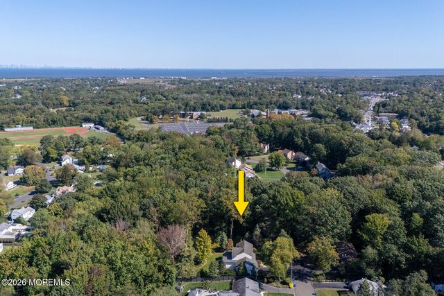 32 Glen Oak Drive, Middletown, NJ 07748