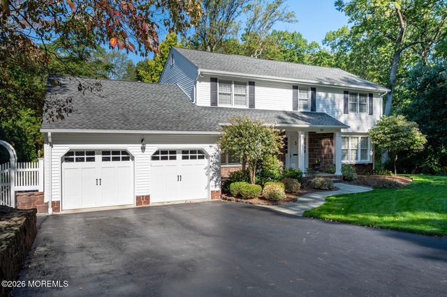 32 Glen Oak Drive, Middletown, NJ 07748