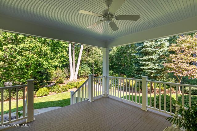 32 Glen Oak Drive, Middletown, NJ 07748