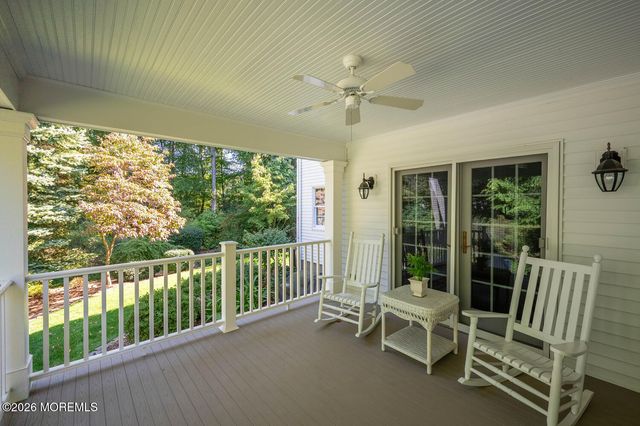 32 Glen Oak Drive, Middletown, NJ 07748