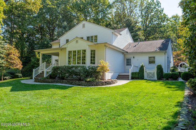 32 Glen Oak Drive, Middletown, NJ 07748