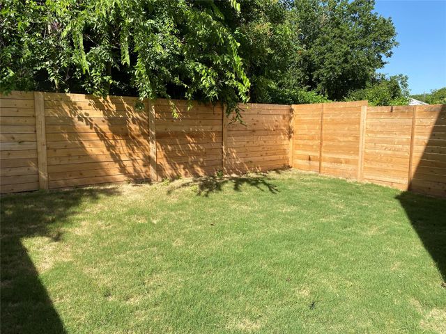 6920 Bethune Ave 2, Austin, TX 78752