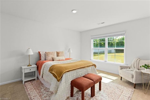 130 Preston Oaks Drive, King, NC 27021