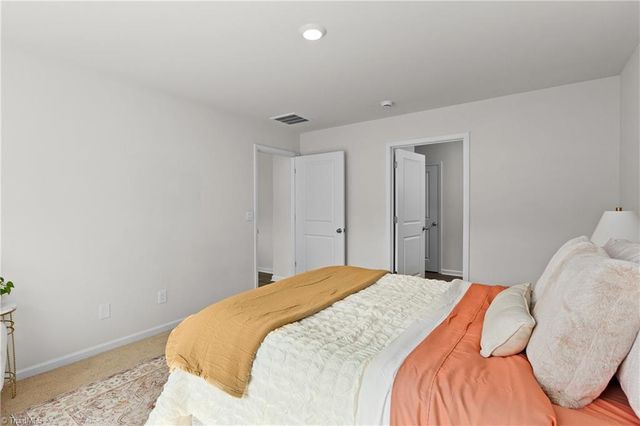 130 Preston Oaks Drive, King, NC 27021